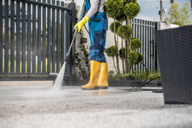 Best Pool Deck Cleaning  in Pelican Bay, FL